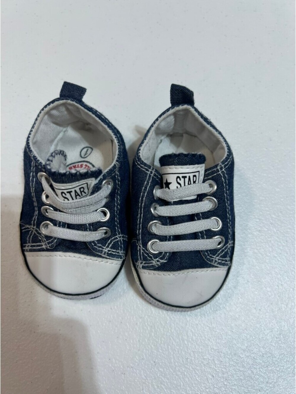 Converse All Star Chuck Taylor infant crib shoe - size 1 blue jean/navy blue